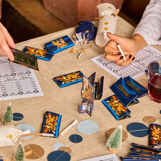 Set of 6 The 1% Club Christmas Crackers, 30cm Quiz Game with 30 Questions