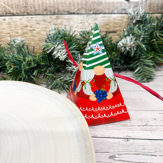 Gonk Pyramid Christmas Crackers | Set of 6 Novelty Family Crackers & Trivia Game