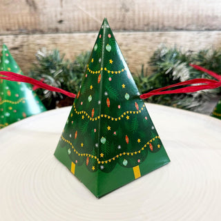 Set of 6 Tree Crackers with True or False Game | Novelty Christmas Crackers